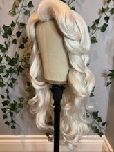Load image into Gallery viewer, SNOW QUEEN WIG (SPIRIT)